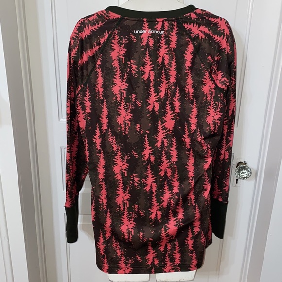 Under Armour Pink & Brown Real Tree Camouflage / Camo V Neck Pull On Top / Shirt - Picture 6 of 9